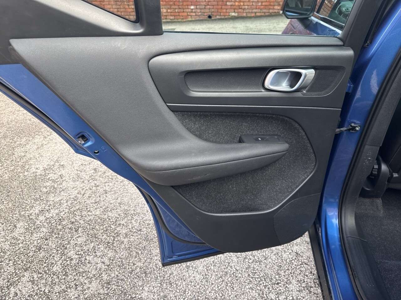 2020 VOLVO XC40 2020 VOLVO XC40