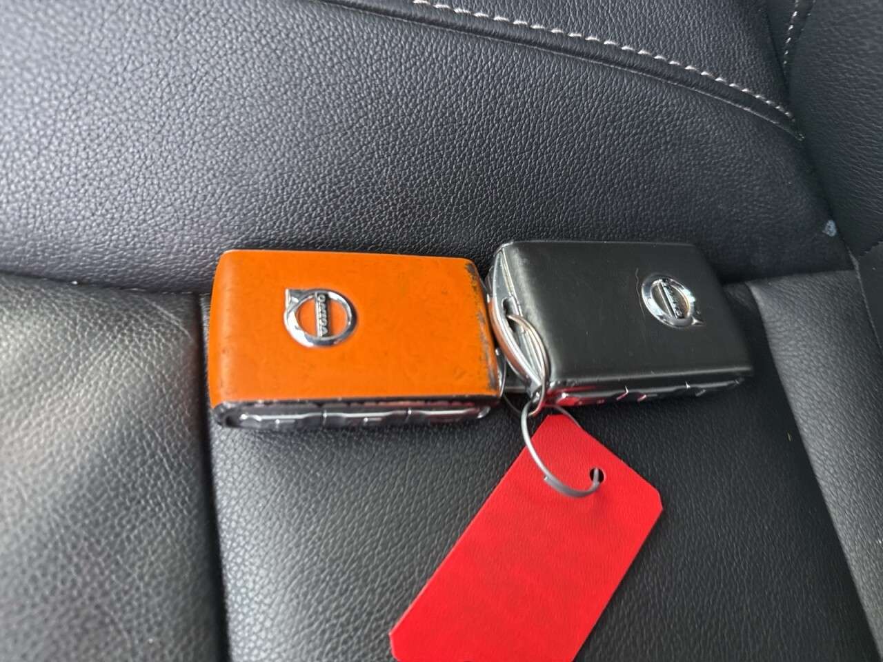 2020 VOLVO XC40 2020 VOLVO XC40