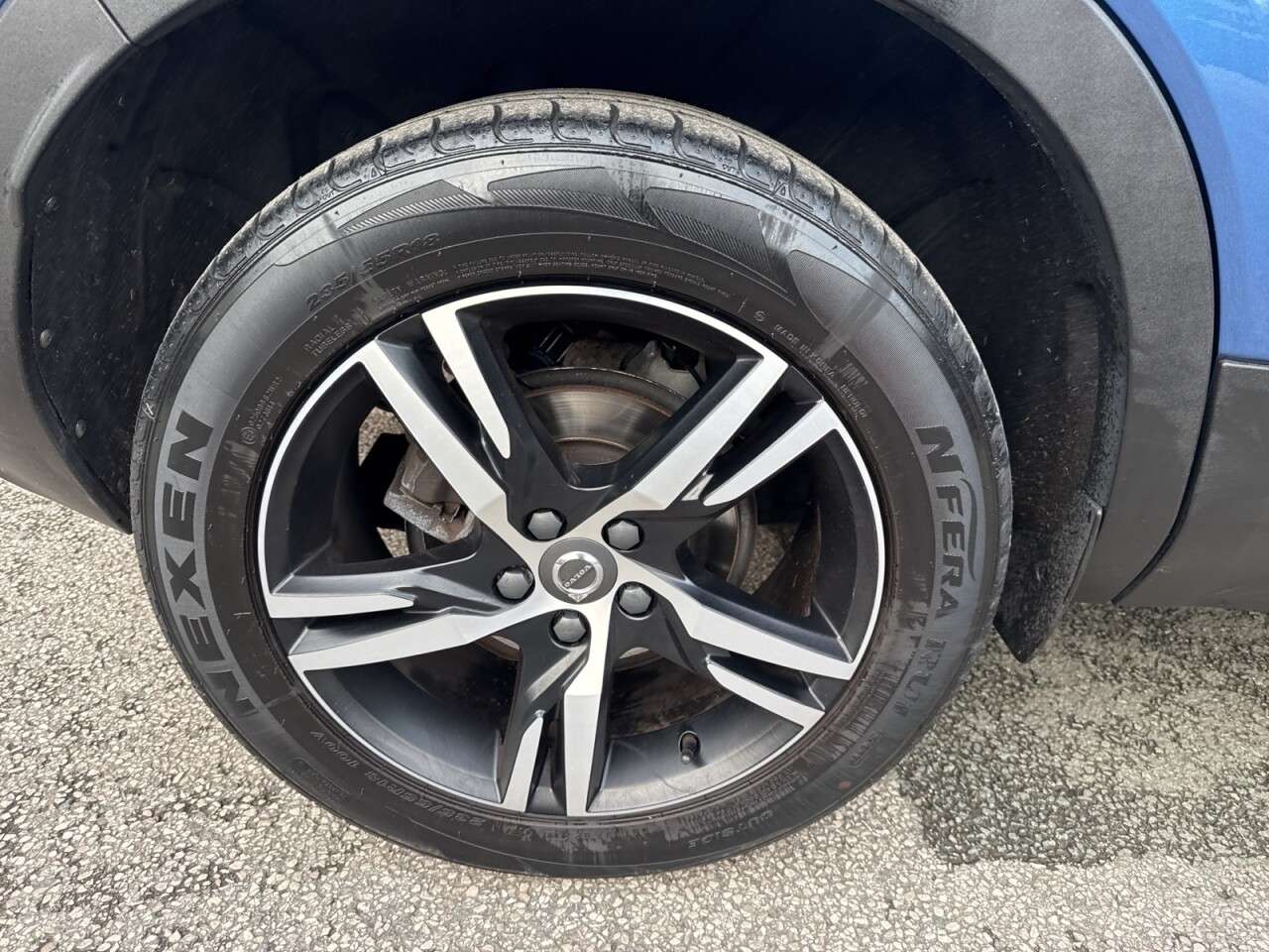 2020 VOLVO XC40 2020 VOLVO XC40