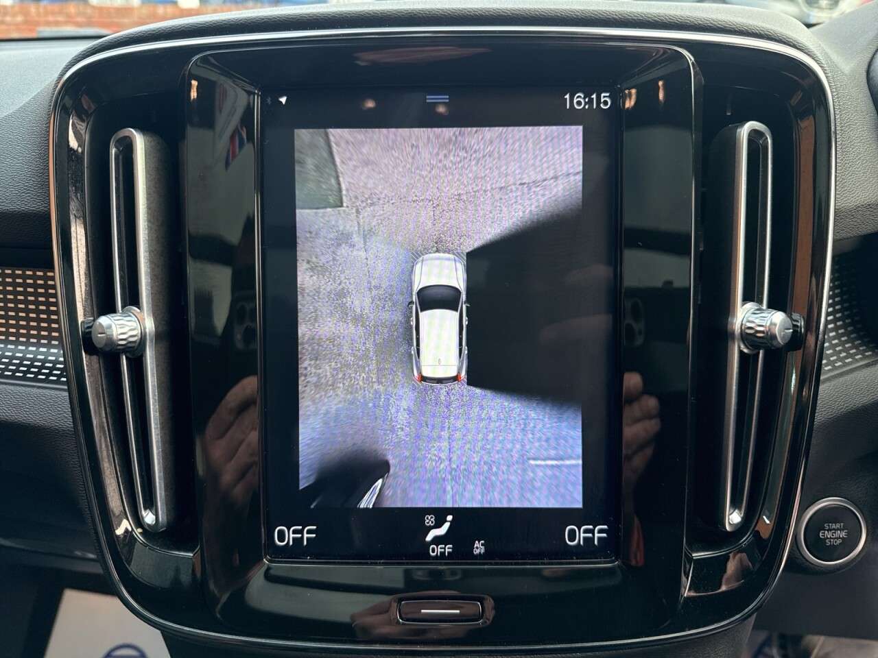 2020 VOLVO XC40 2020 VOLVO XC40