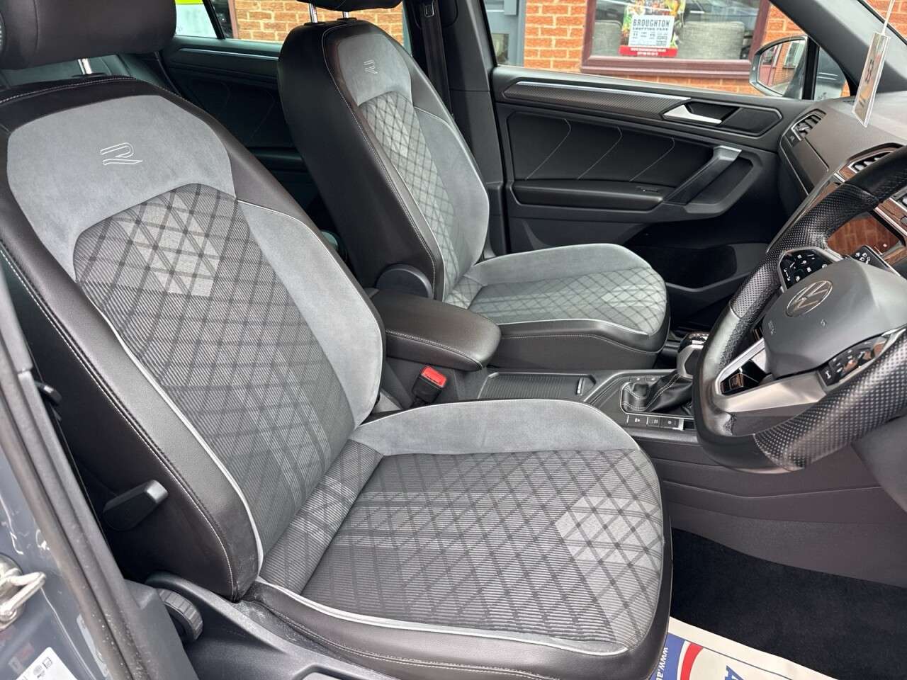 2021 VOLKSWAGEN TIGUAN 2021 VOLKSWAGEN TIGUAN