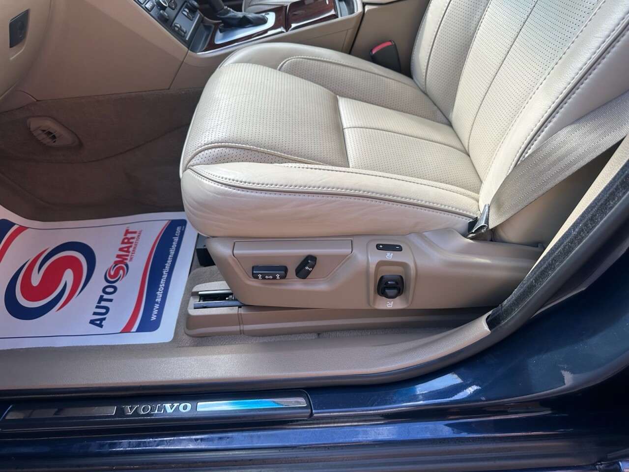 2012 VOLVO XC90 2012 VOLVO XC90