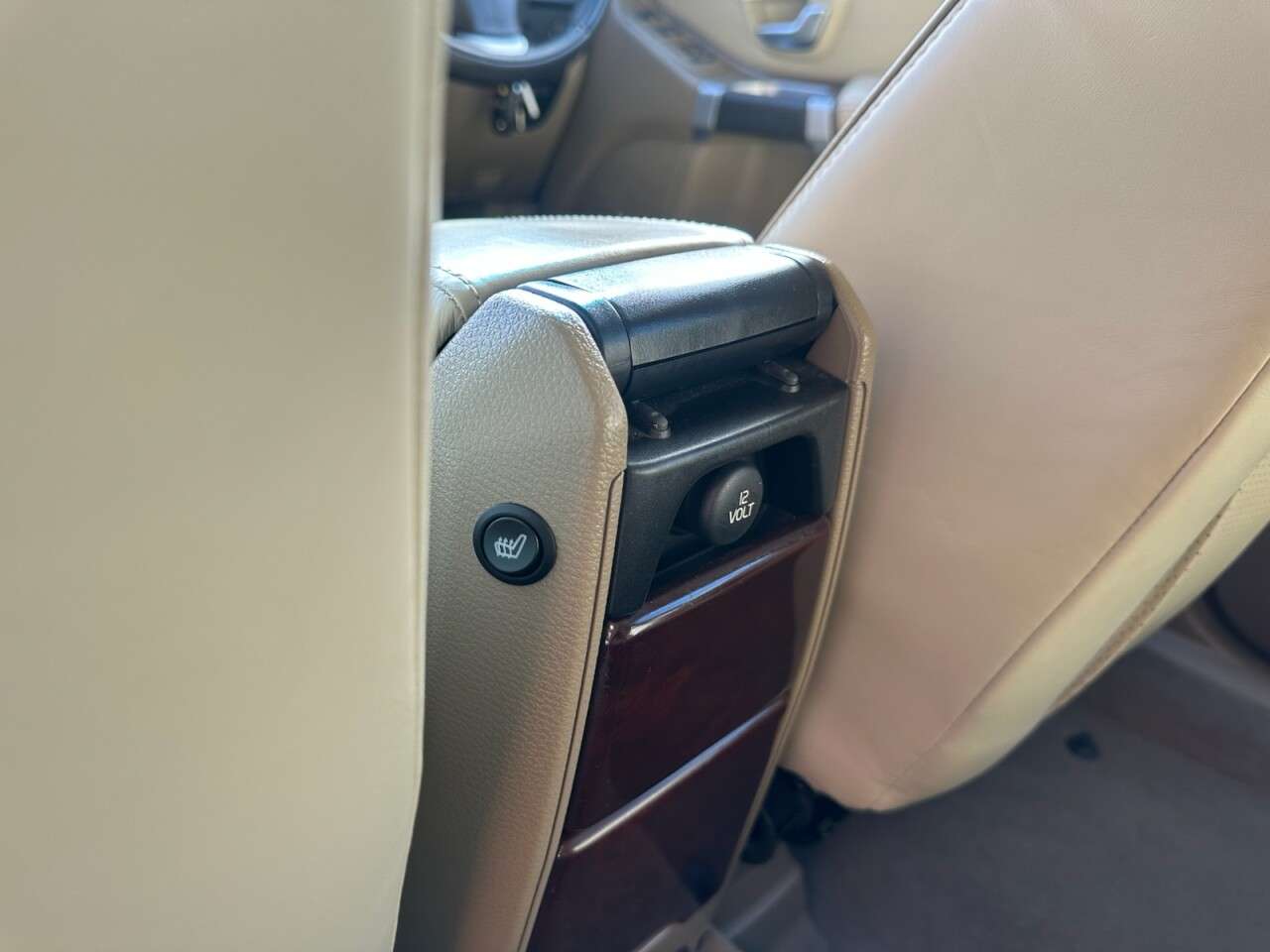 2012 VOLVO XC90 2012 VOLVO XC90