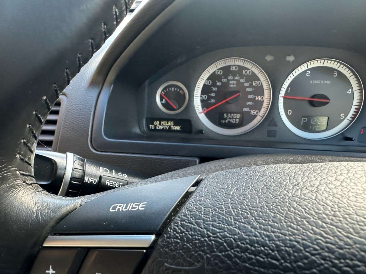 2012 VOLVO XC90 2012 VOLVO XC90