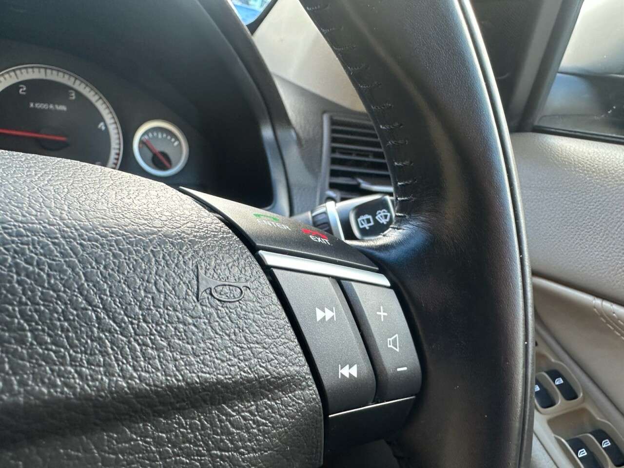 2012 VOLVO XC90 2012 VOLVO XC90