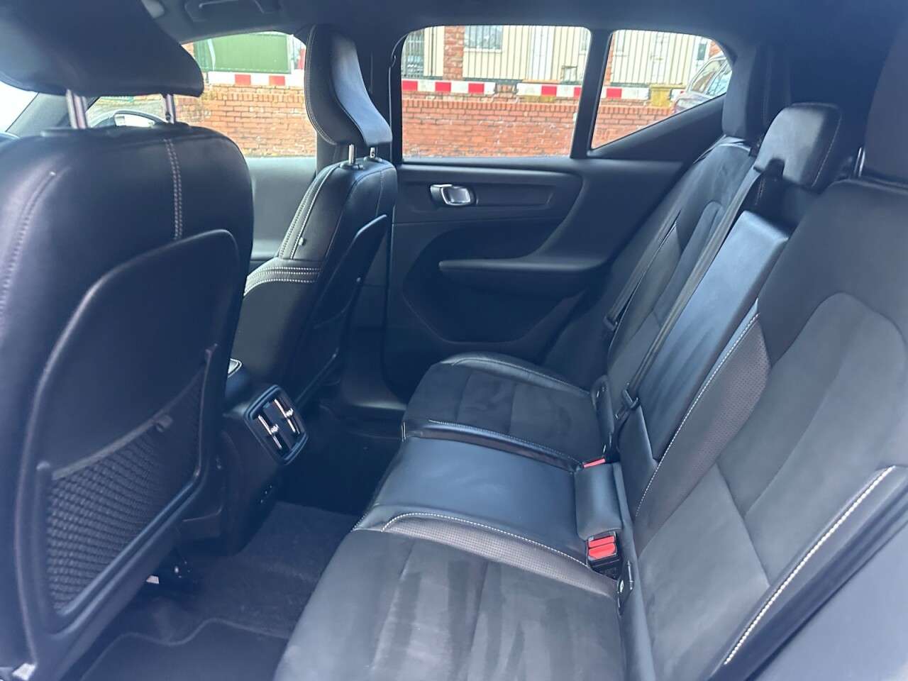 2020 VOLVO XC40 2020 VOLVO XC40