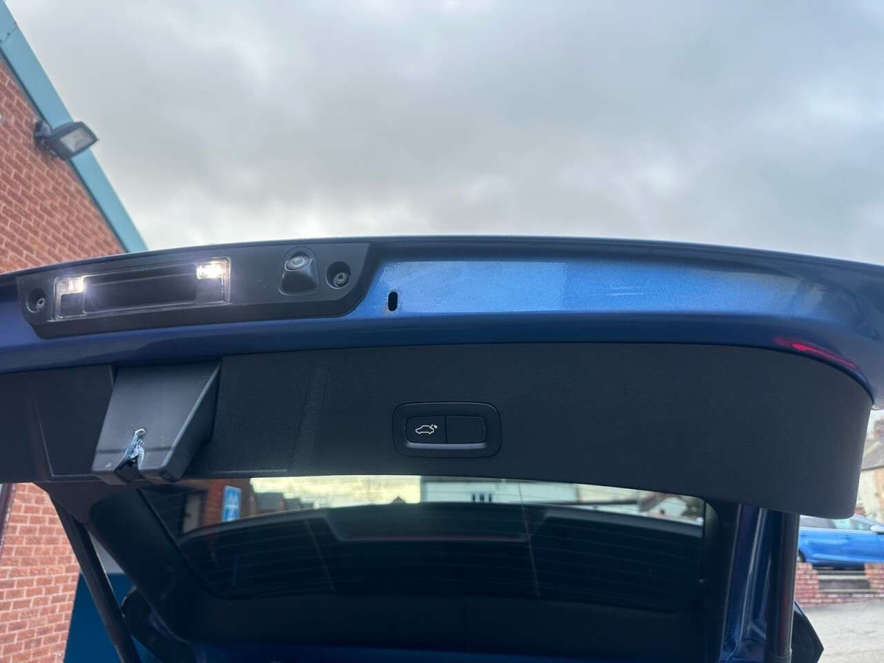 2020 VOLVO XC40 2020 VOLVO XC40