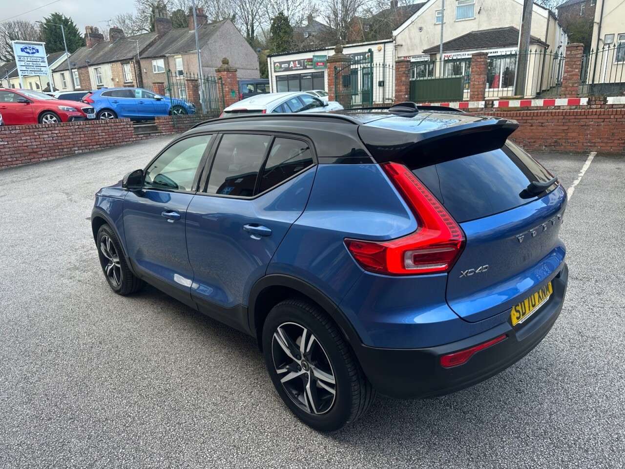 2020 VOLVO XC40 2020 VOLVO XC40