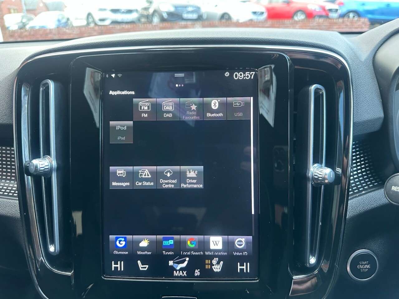 2020 VOLVO XC40 2020 VOLVO XC40