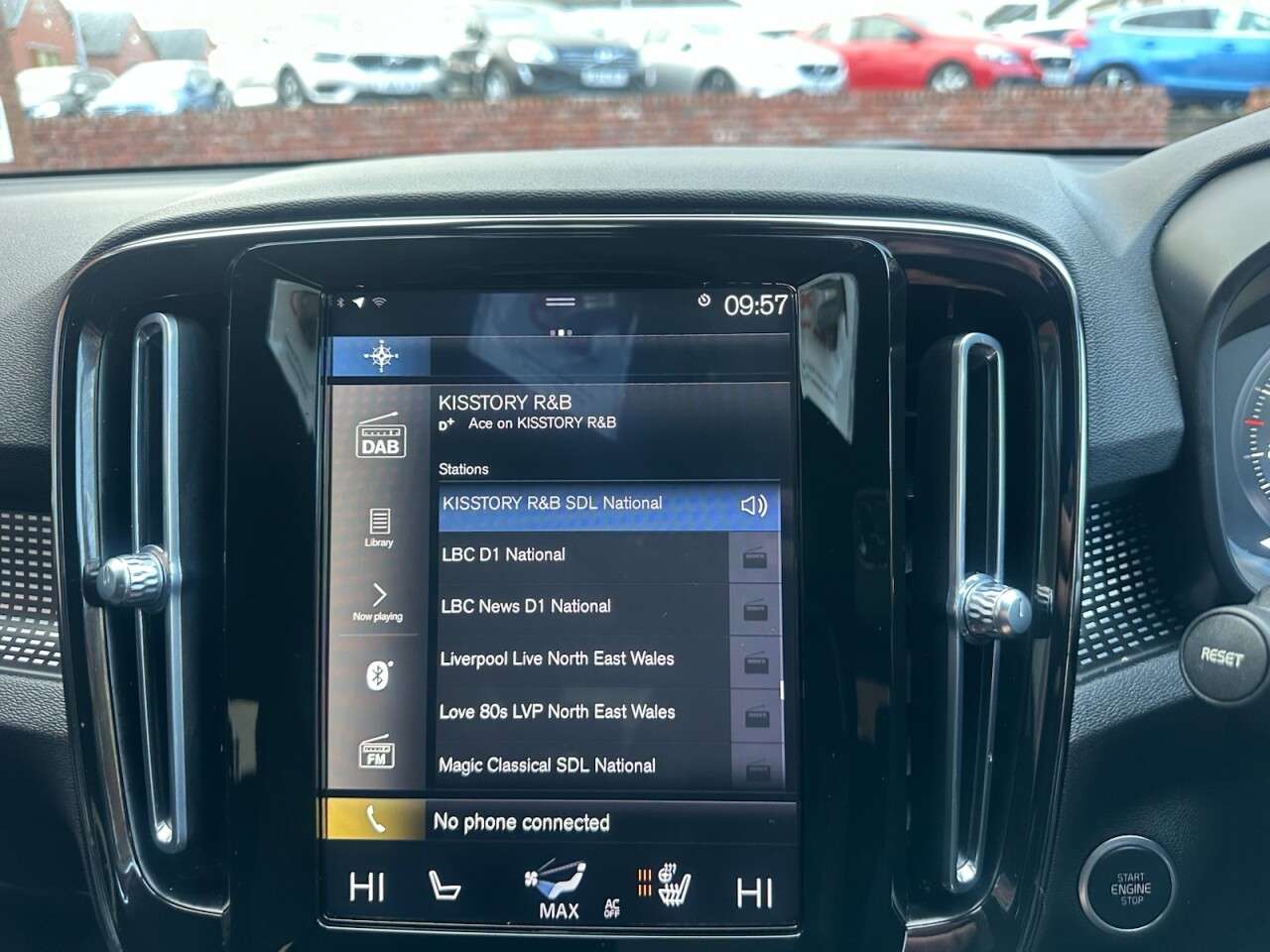 2020 VOLVO XC40 2020 VOLVO XC40