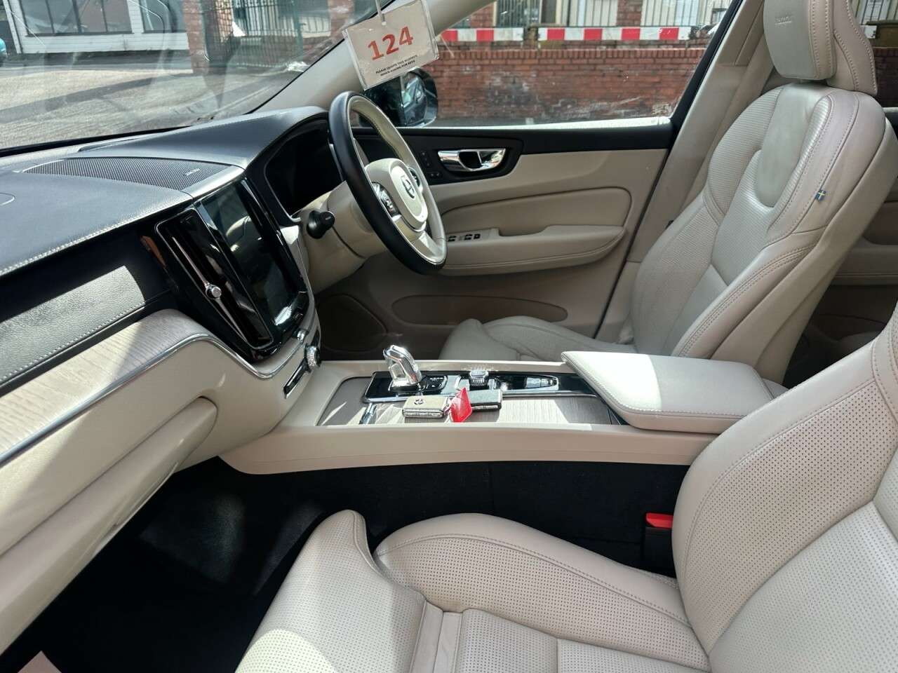 2018 VOLVO XC60 2018 VOLVO XC60