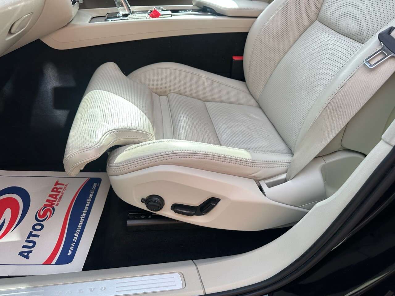 2018 VOLVO XC60 2018 VOLVO XC60