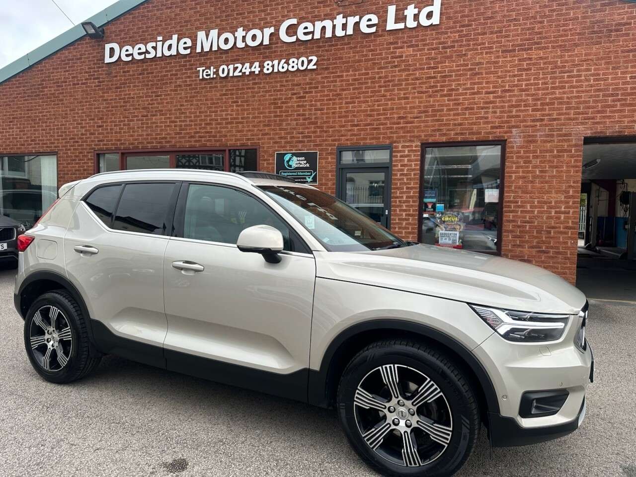 A 2018 VOLVO XC40 2.0 D3 Inscription SUV 5dr Diesel Auto Euro 6 (s/s) (150 ps) 360 Degree cam A 2018 VOLVO XC40 2.0 D3 Inscription SUV 5dr Diesel Auto Euro 6 (s/s) (150 ps) 360 Degree cam