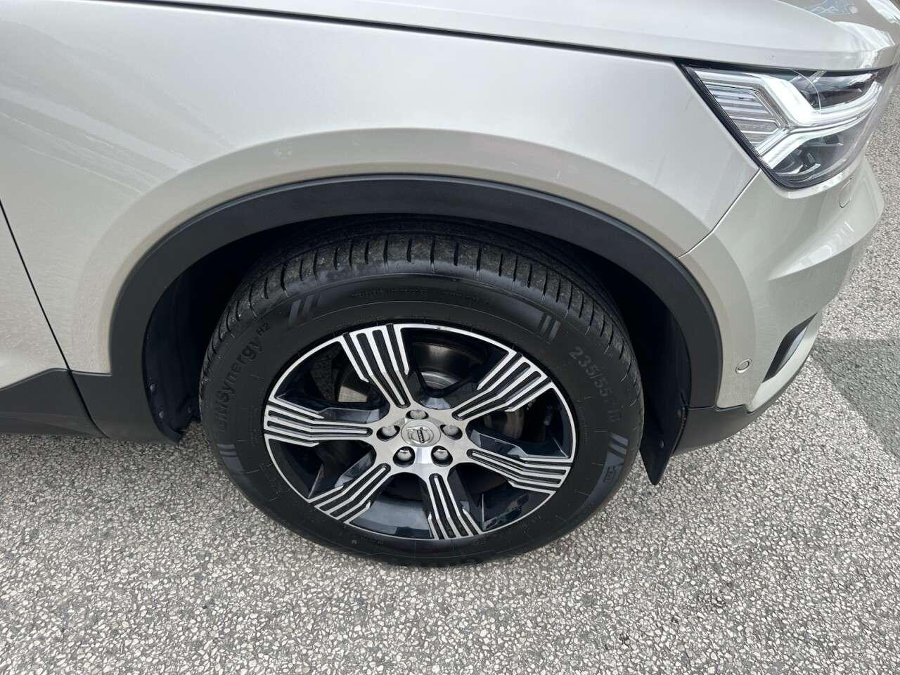 2018 VOLVO XC40 2018 VOLVO XC40