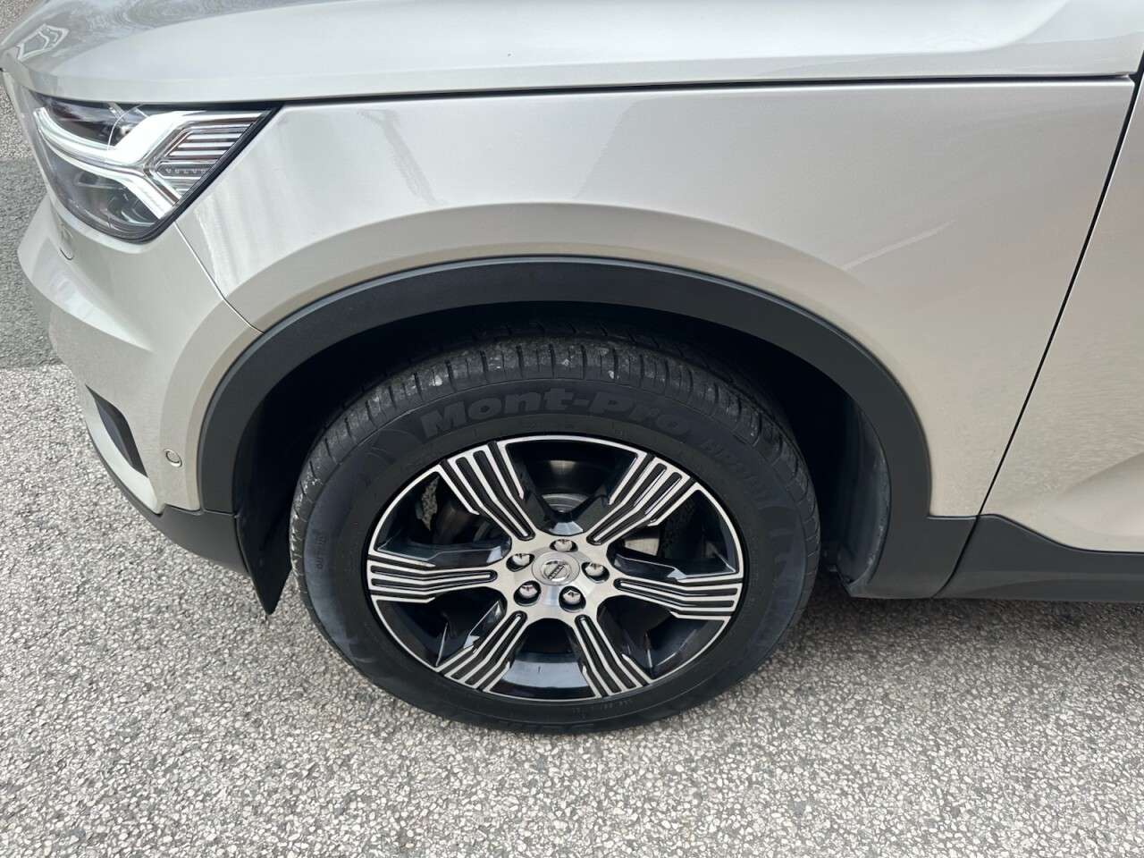 2018 VOLVO XC40 2018 VOLVO XC40