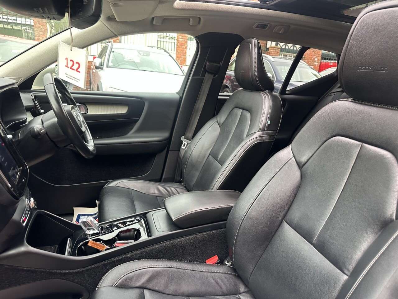 2018 VOLVO XC40 2018 VOLVO XC40