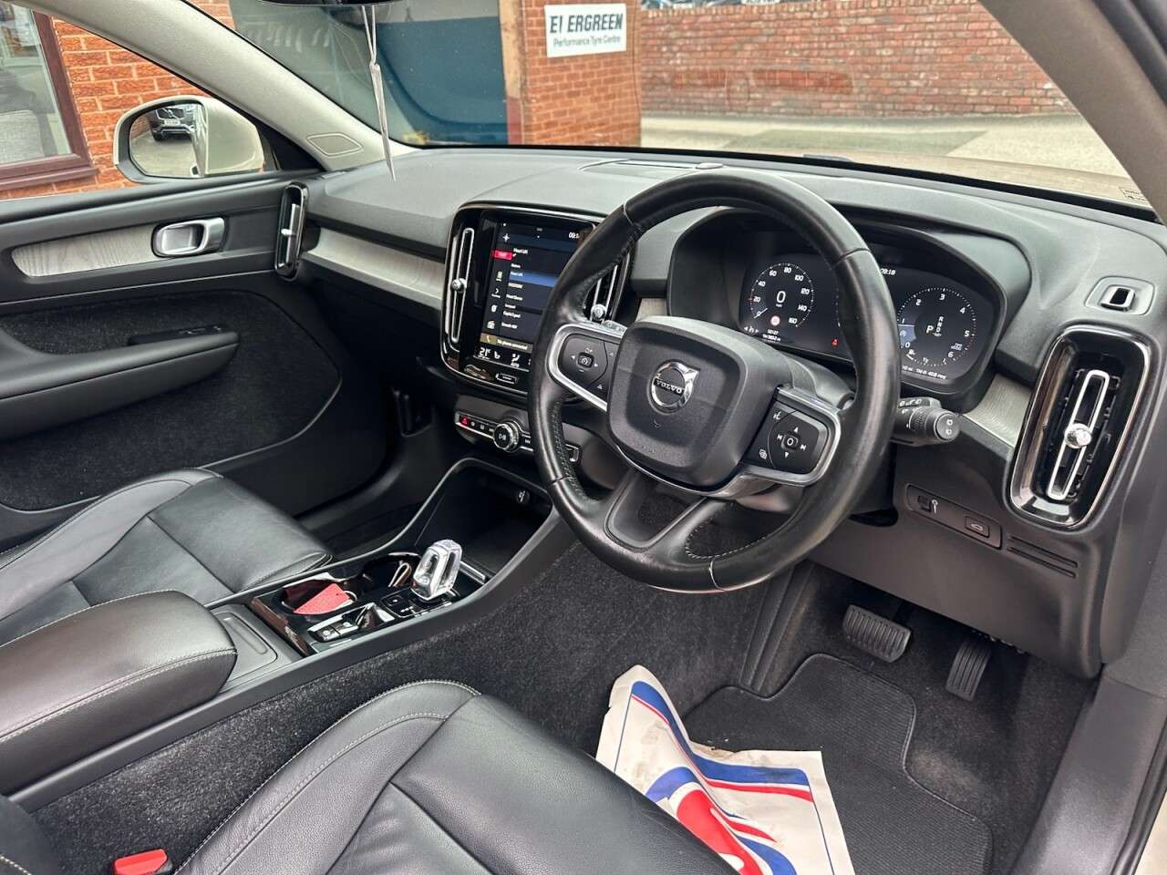 2018 VOLVO XC40 2018 VOLVO XC40