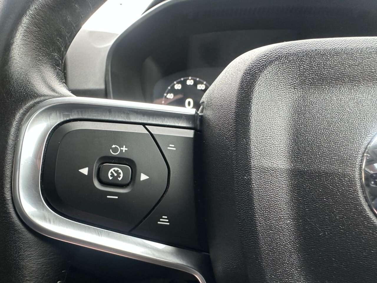 2018 VOLVO XC40 2018 VOLVO XC40