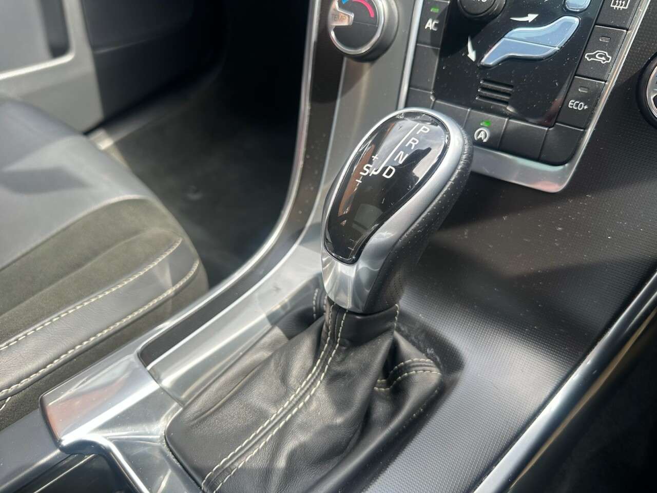 2016 VOLVO XC60 2016 VOLVO XC60