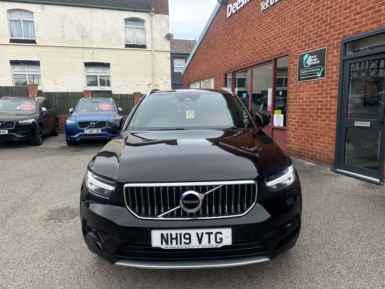 2019 VOLVO XC40 2019 VOLVO XC40