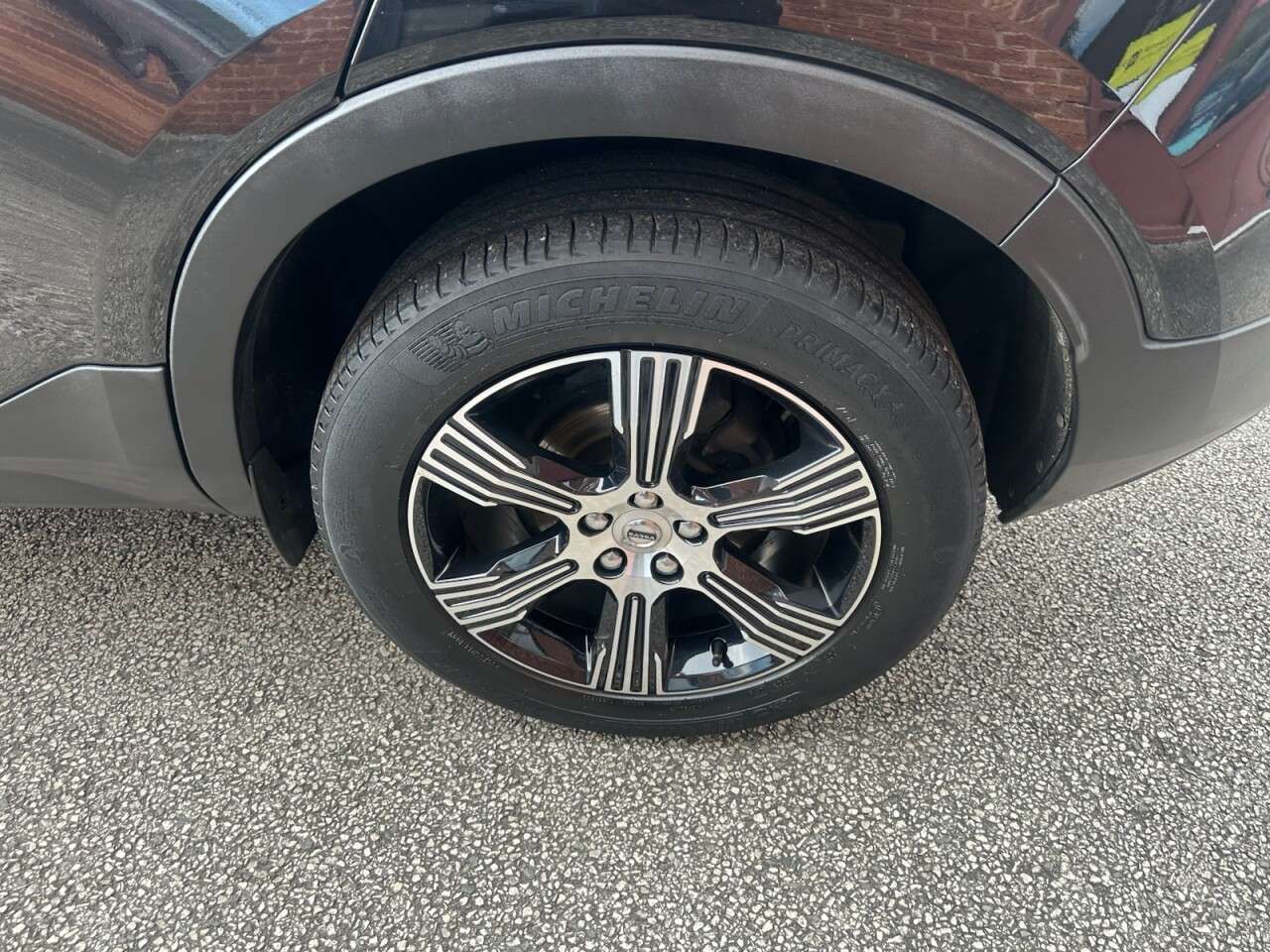 2019 VOLVO XC40 2019 VOLVO XC40