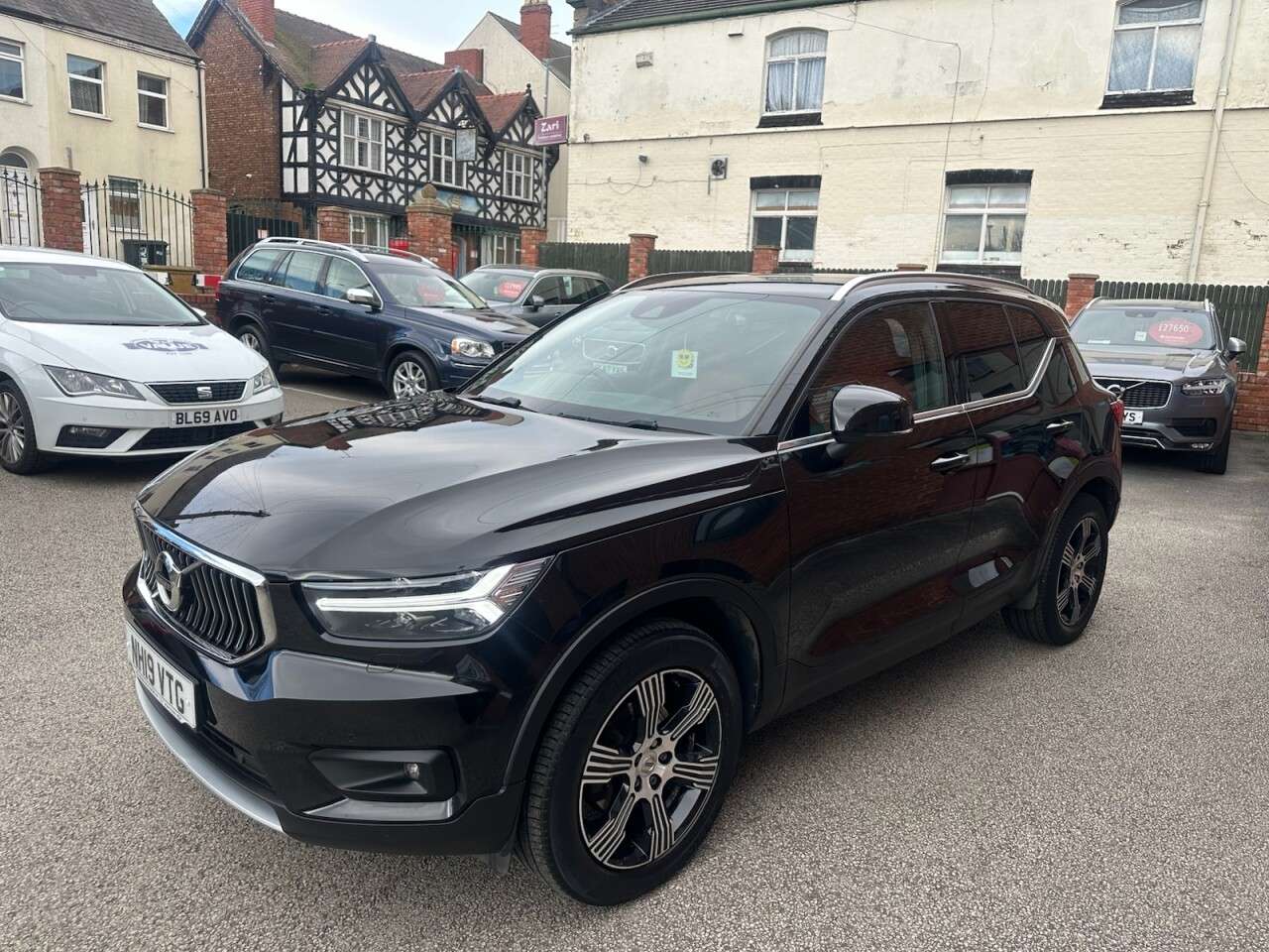 A 2019 VOLVO XC40 2.0 D3 Inscription SUV 5dr Diesel Manual Euro 6 (s/s) (150 ps) A 2019 VOLVO XC40 2.0 D3 Inscription SUV 5dr Diesel Manual Euro 6 (s/s) (150 ps)