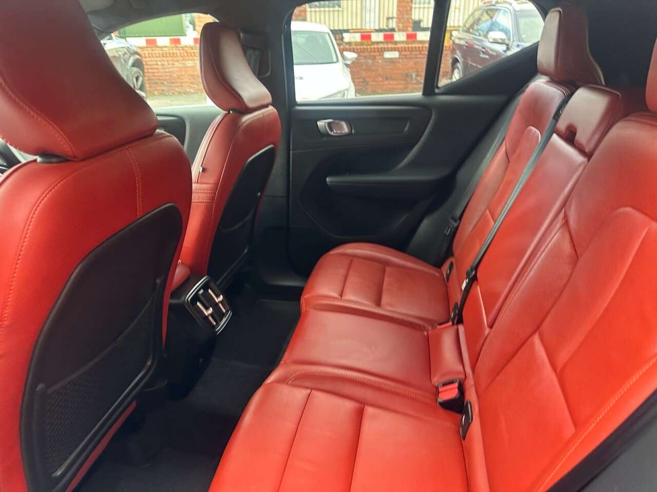 2019 VOLVO XC40 2019 VOLVO XC40