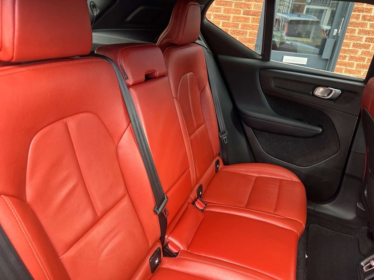 2019 VOLVO XC40 2019 VOLVO XC40