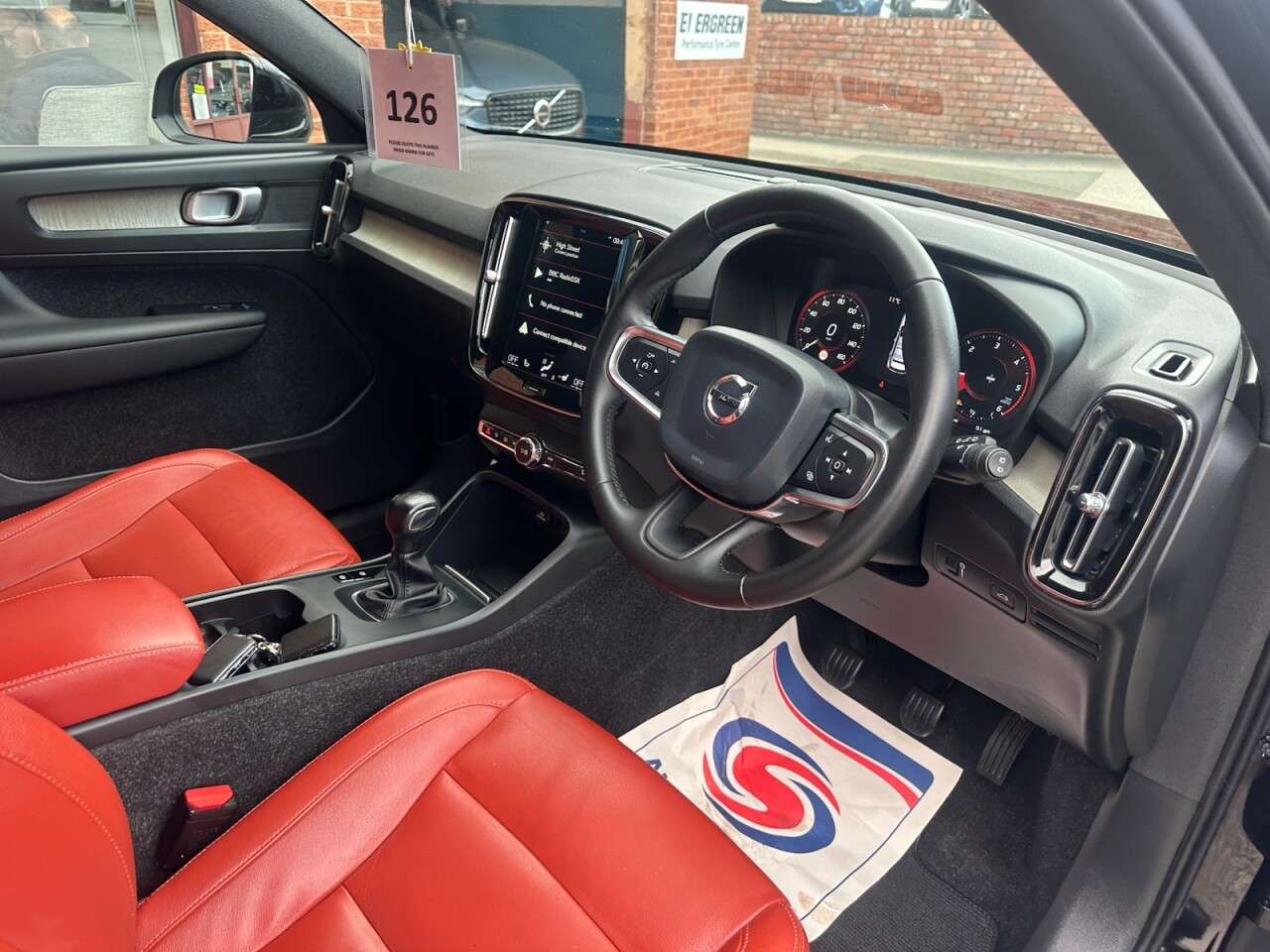 2019 VOLVO XC40 2019 VOLVO XC40