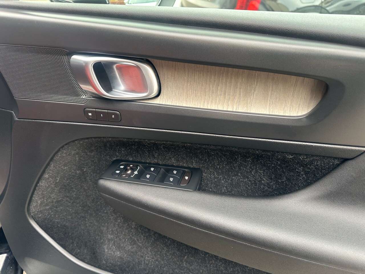 2019 VOLVO XC40 2019 VOLVO XC40