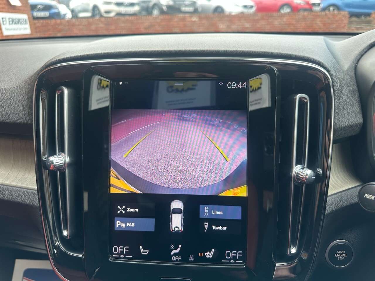 2019 VOLVO XC40 2019 VOLVO XC40