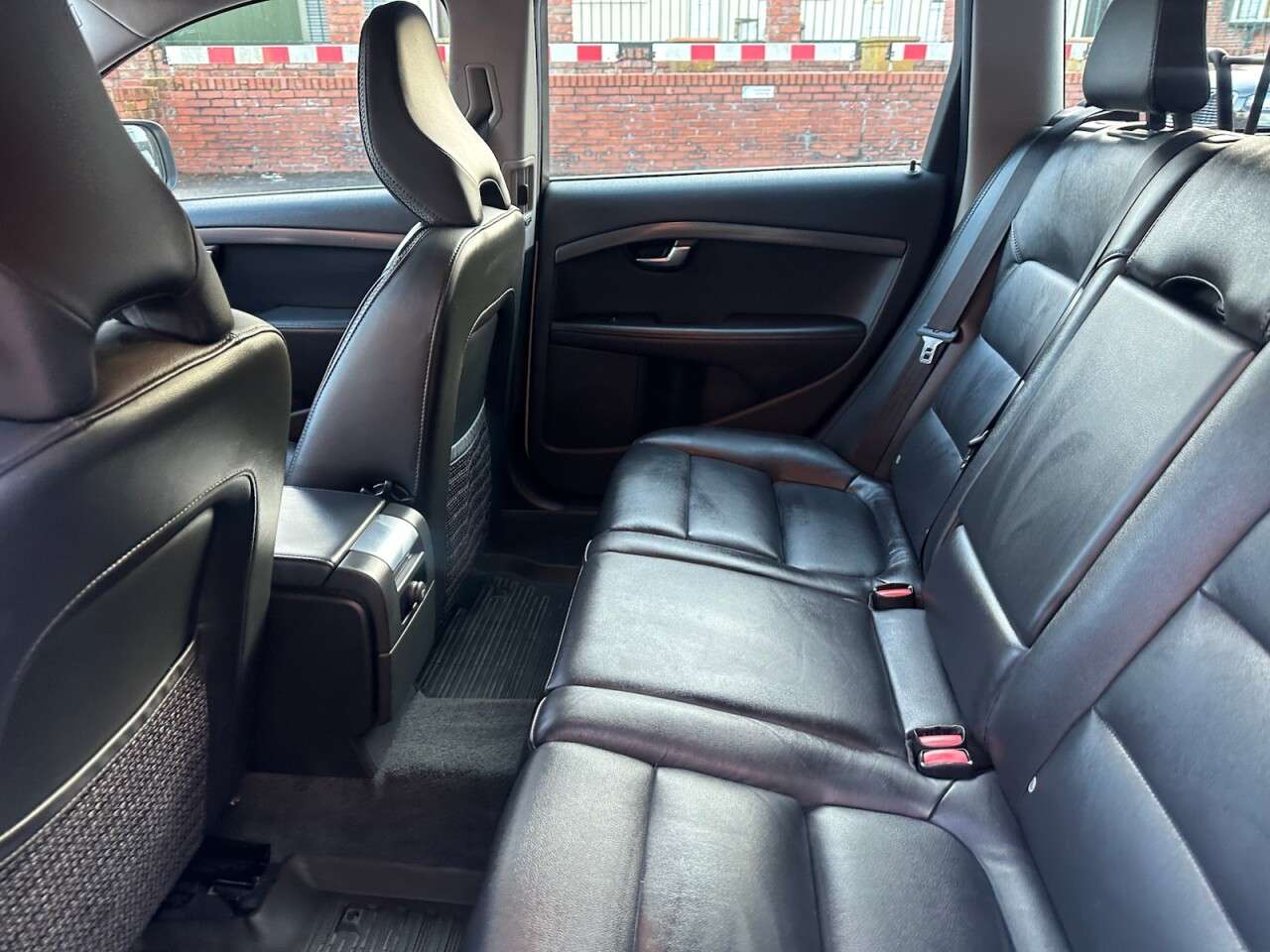 2014 VOLVO XC70 2014 VOLVO XC70