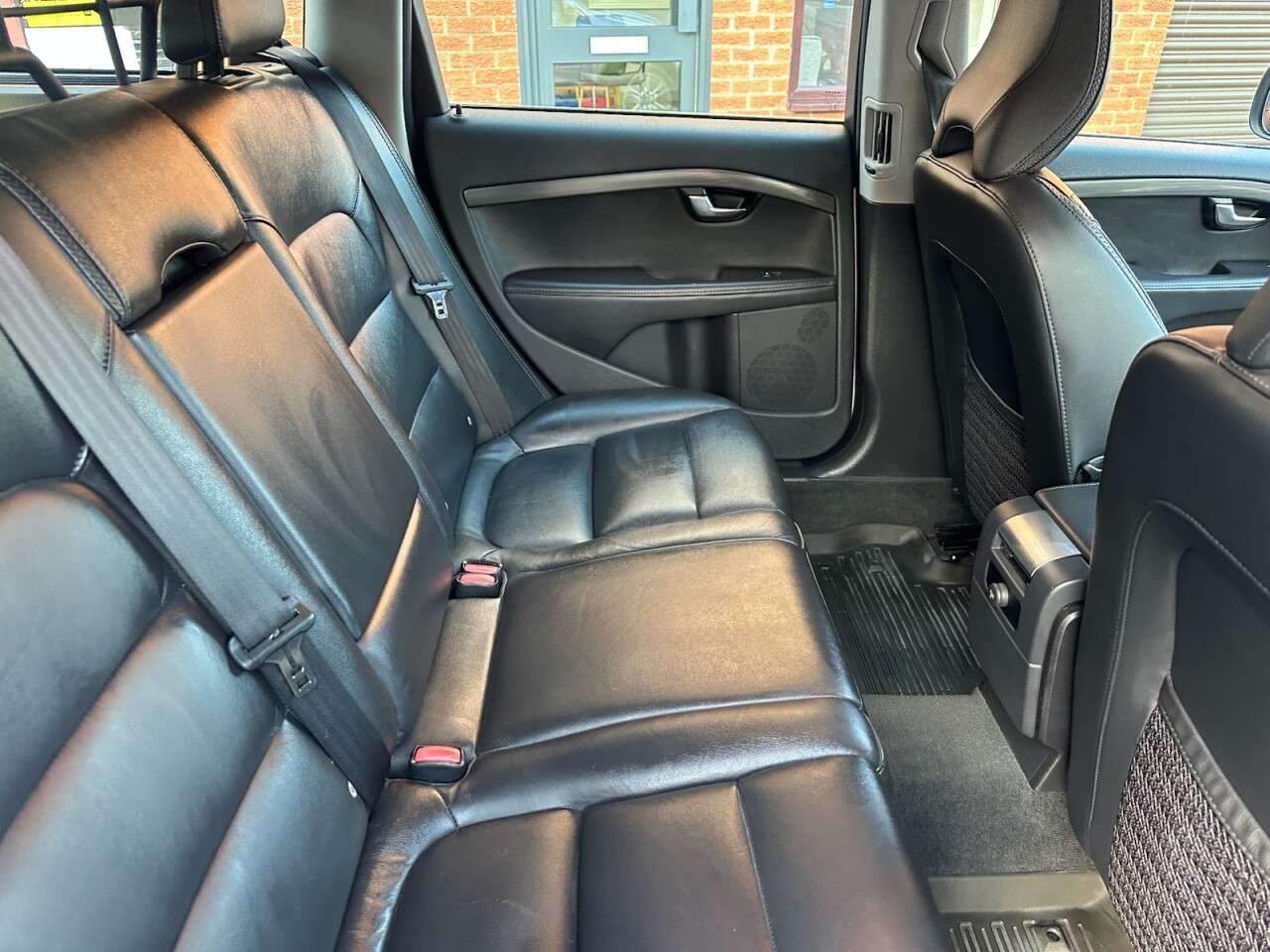 2014 VOLVO XC70 2014 VOLVO XC70