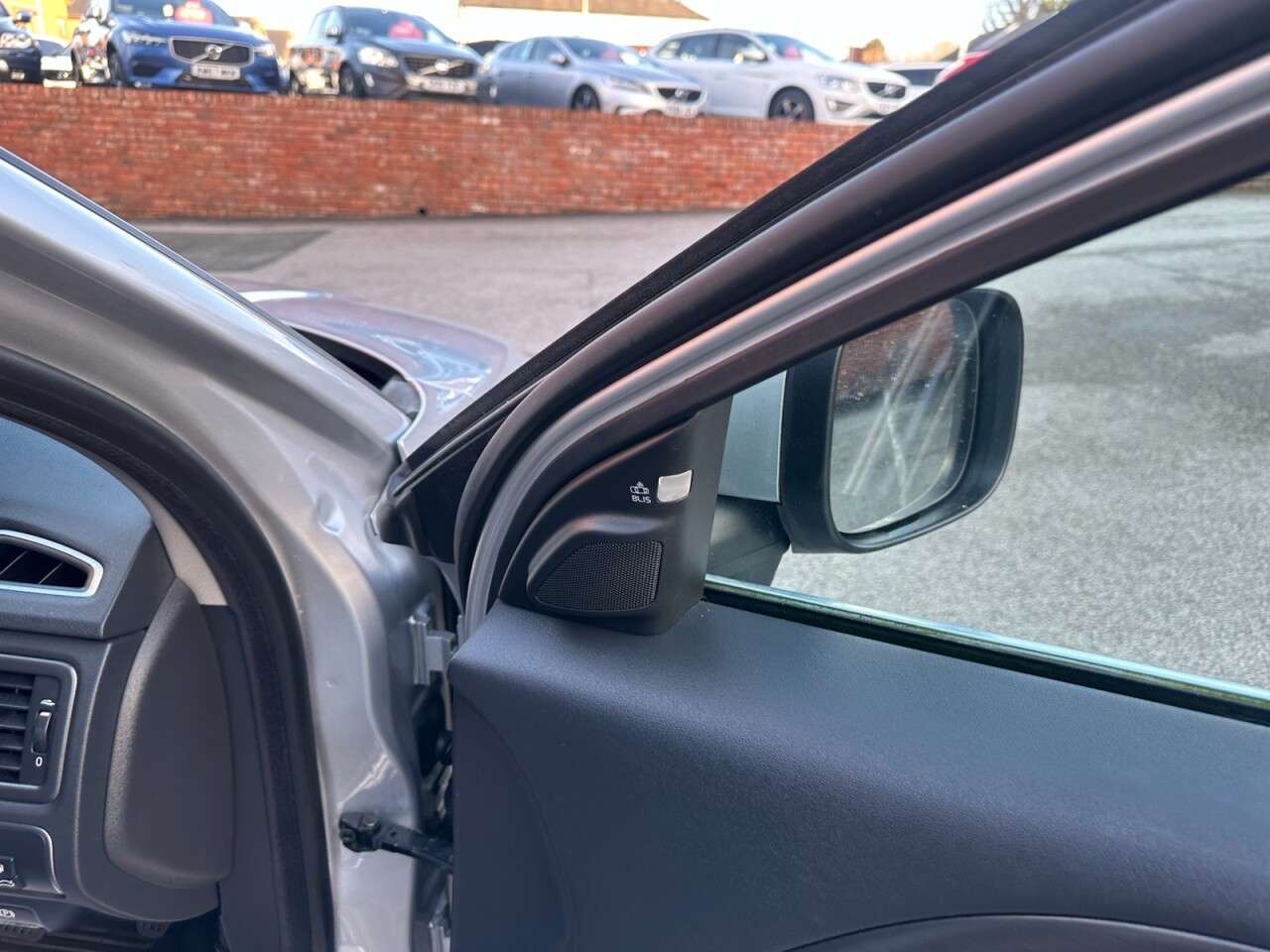 2014 VOLVO XC70 2014 VOLVO XC70