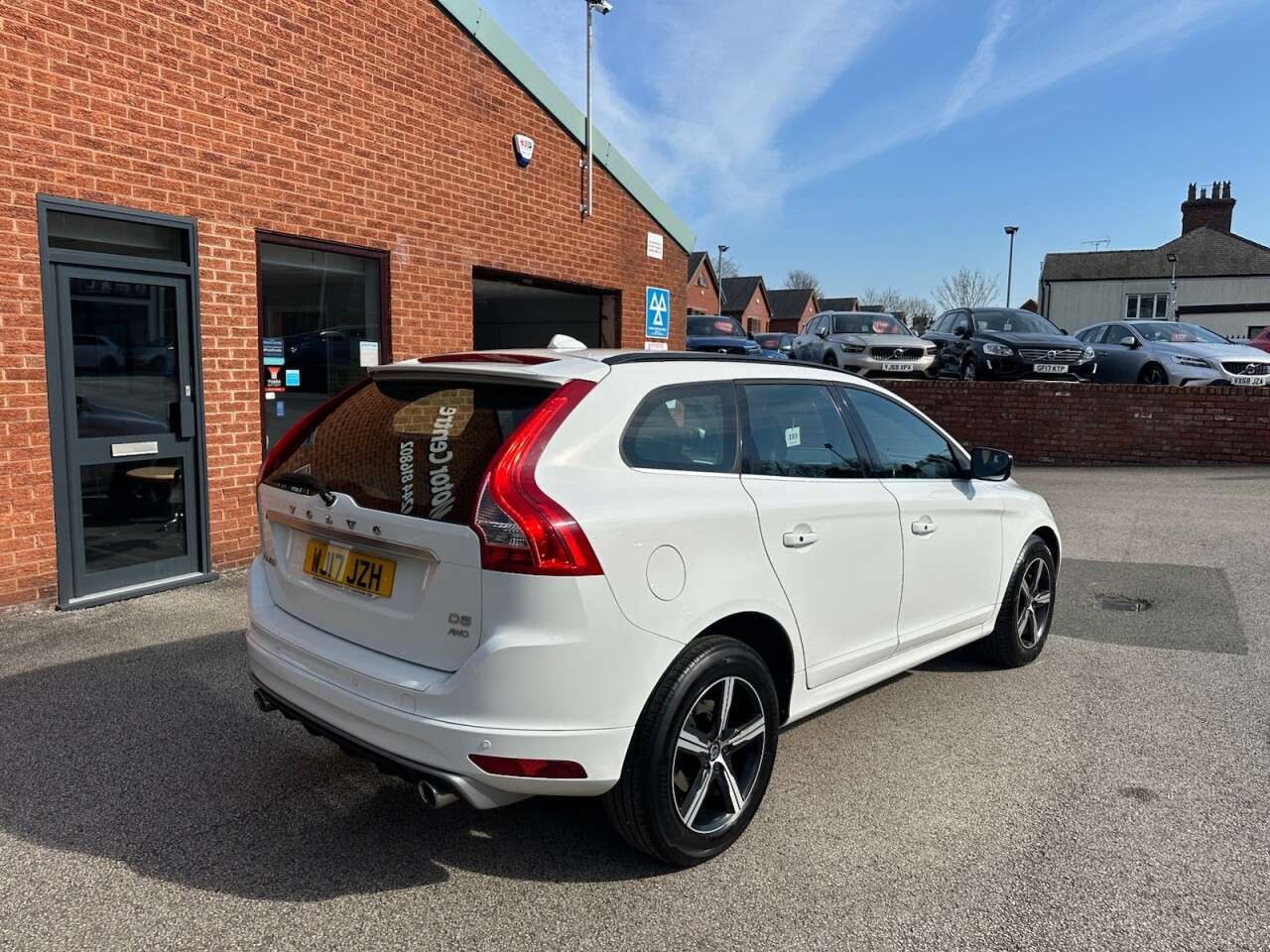 2017 VOLVO XC60 2017 VOLVO XC60