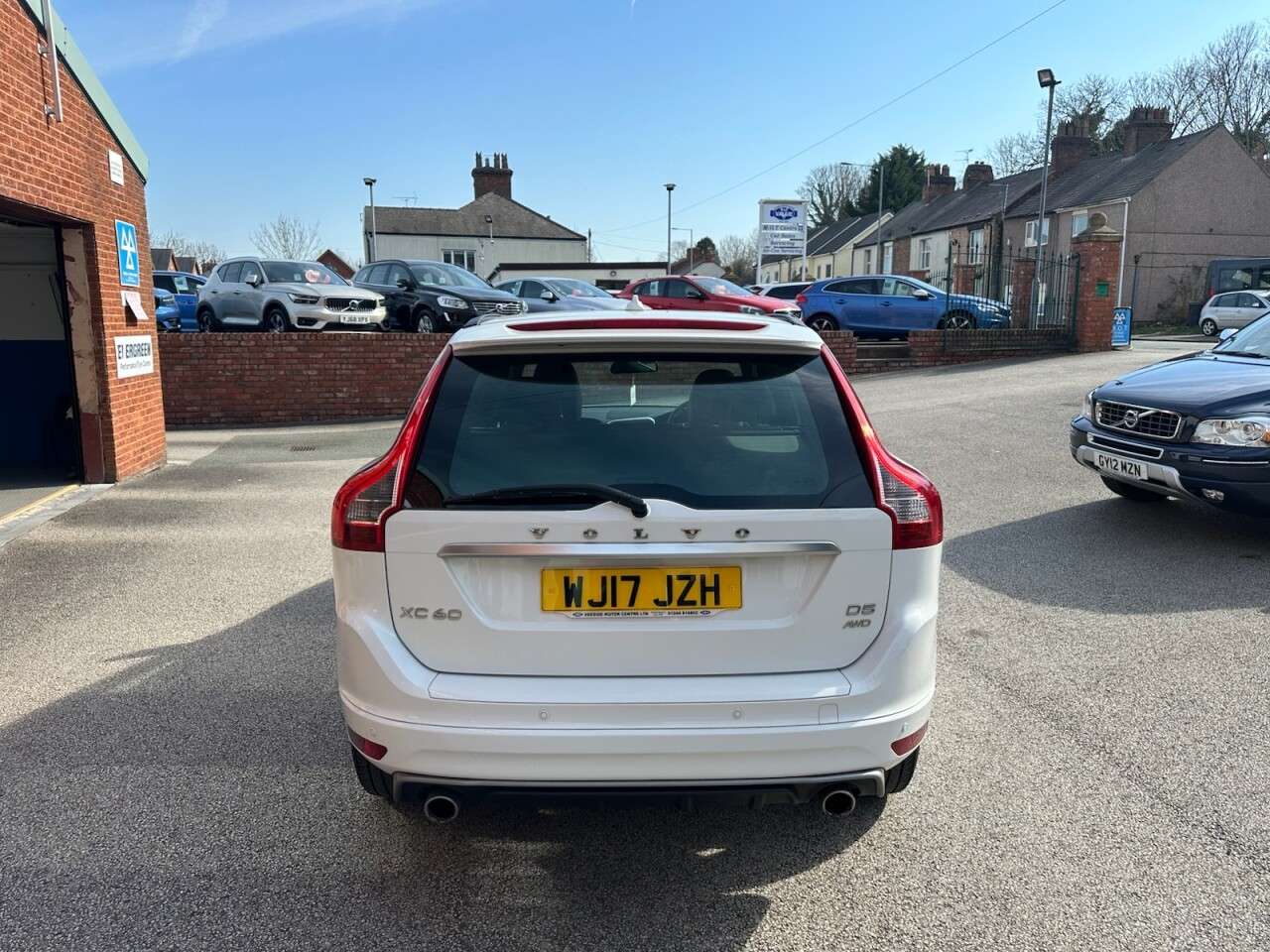 2017 VOLVO XC60 2017 VOLVO XC60