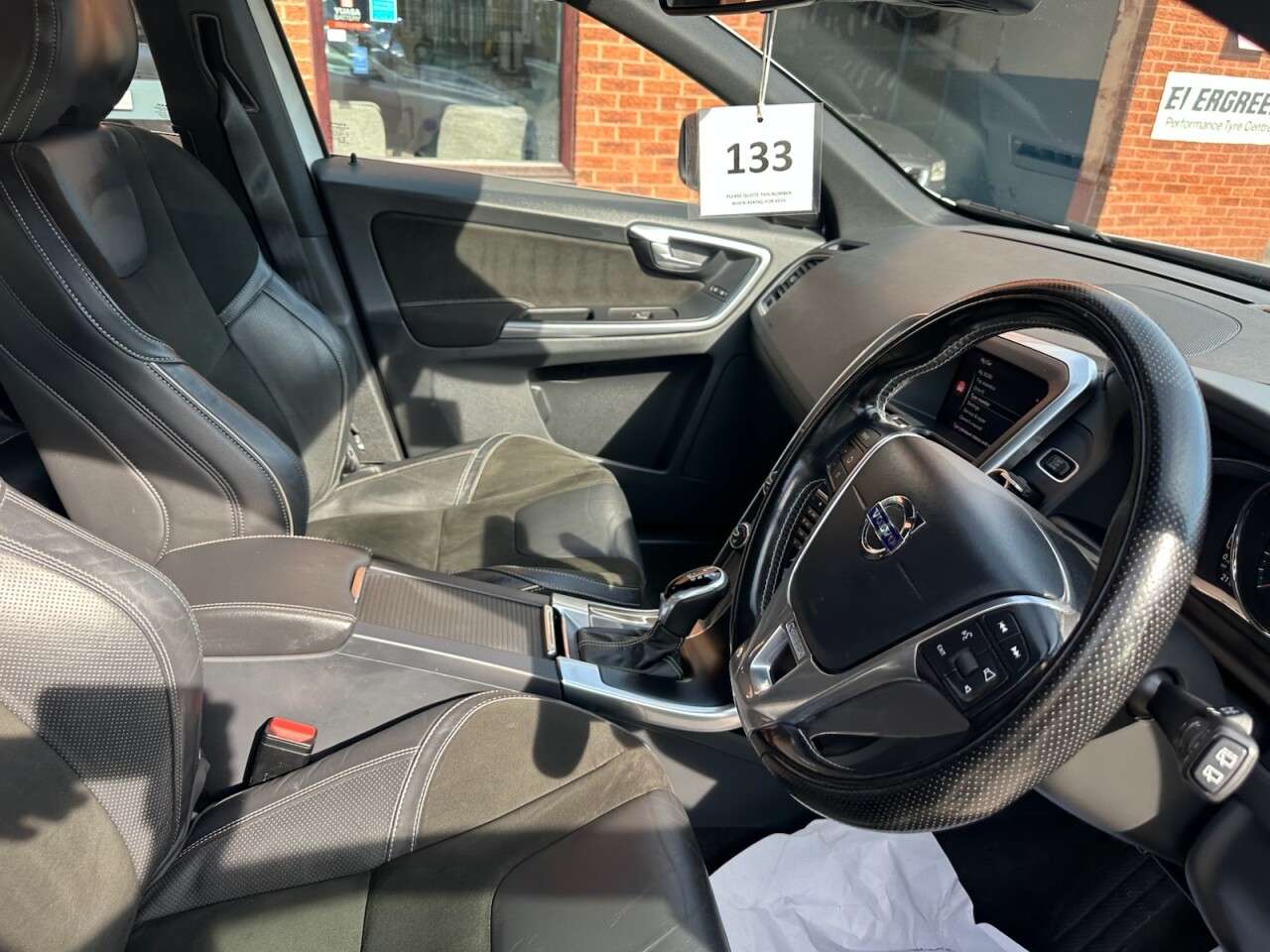 2017 VOLVO XC60 2017 VOLVO XC60