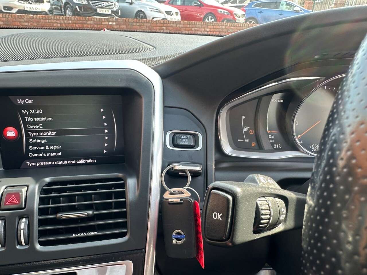 2017 VOLVO XC60 2017 VOLVO XC60