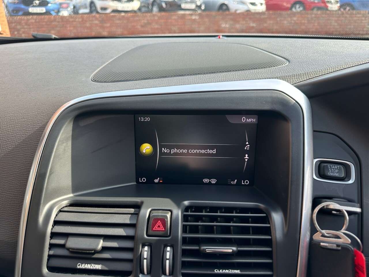 2017 VOLVO XC60 2017 VOLVO XC60