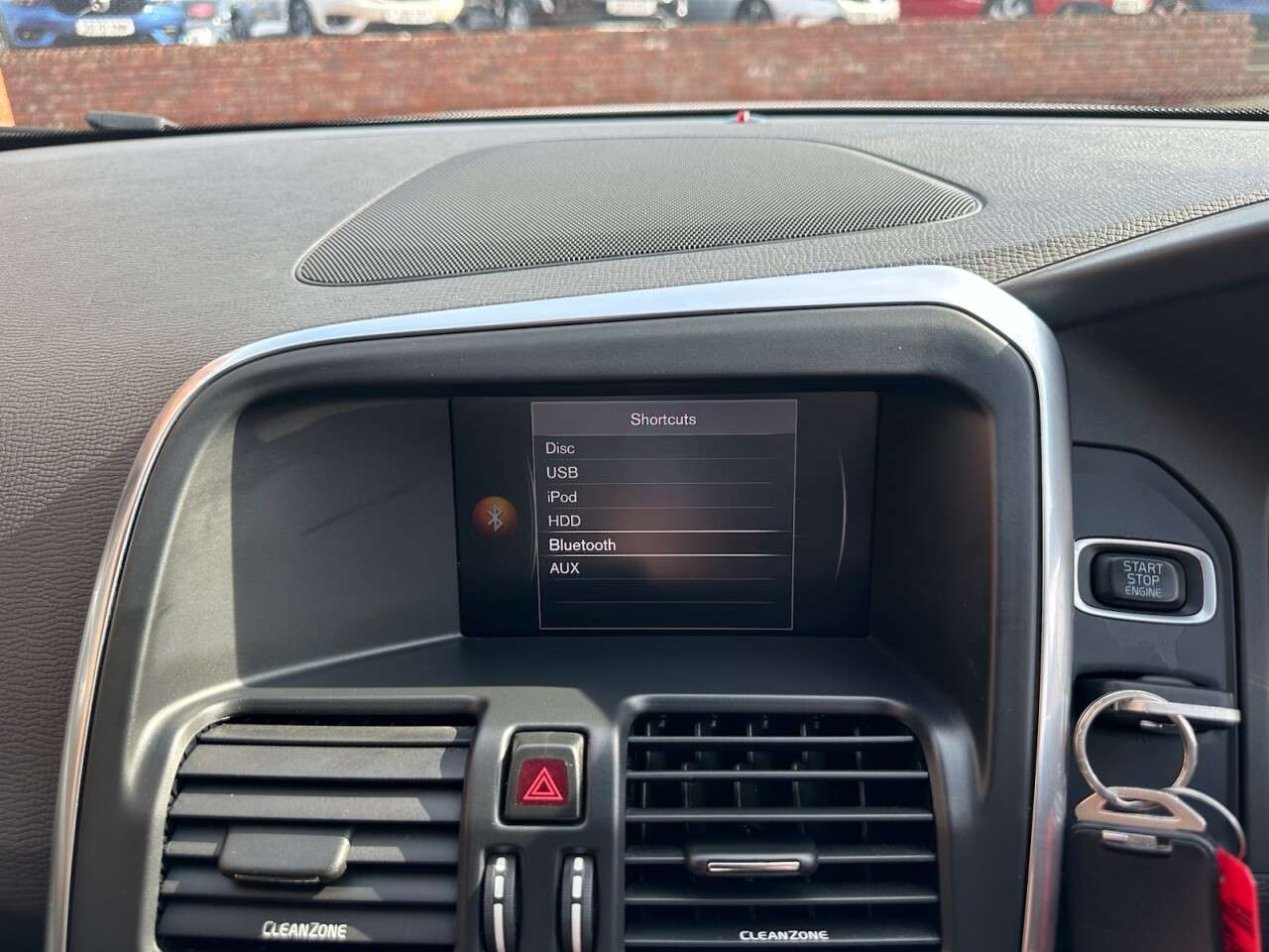 2017 VOLVO XC60 2017 VOLVO XC60