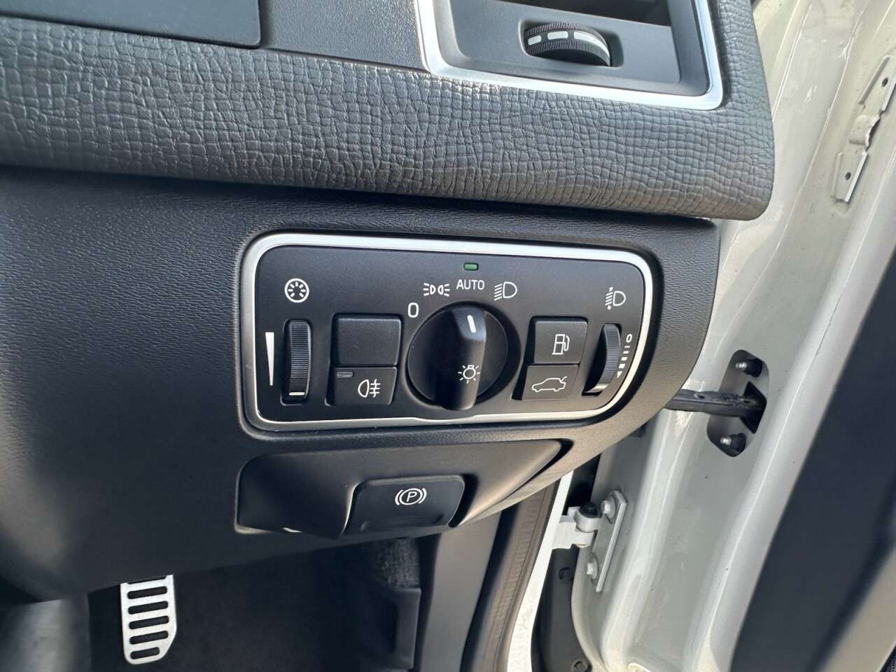 2017 VOLVO XC60 2017 VOLVO XC60