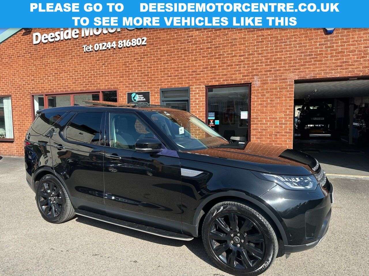 A 2017 LAND ROVER DISCOVERY 3.0 TD V6 HSE Luxury SUV 5dr Diesel Auto 4WD Euro 6 (s/s) (258 ps) A 2017 LAND ROVER DISCOVERY 3.0 TD V6 HSE Luxury SUV 5dr Diesel Auto 4WD Euro 6 (s/s) (258 ps)