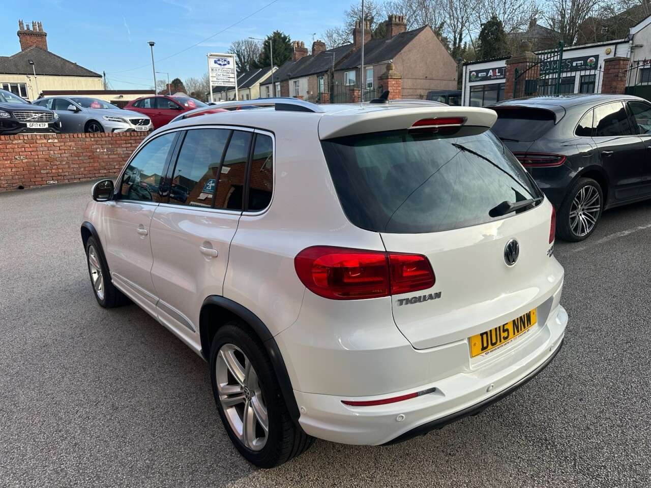 2015 VOLKSWAGEN TIGUAN 2015 VOLKSWAGEN TIGUAN