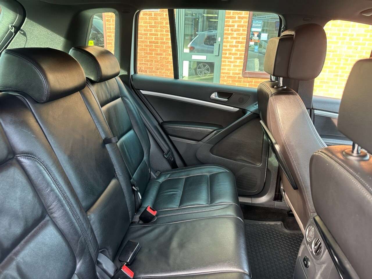 2015 VOLKSWAGEN TIGUAN 2015 VOLKSWAGEN TIGUAN