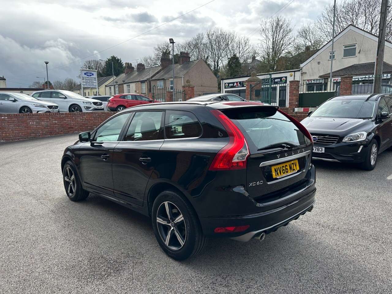 2017 VOLVO XC60 2017 VOLVO XC60