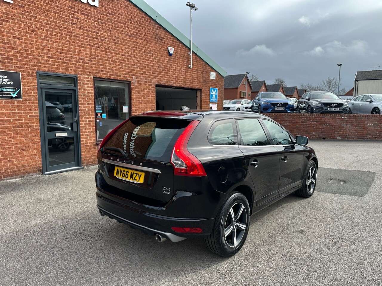 2017 VOLVO XC60 2017 VOLVO XC60