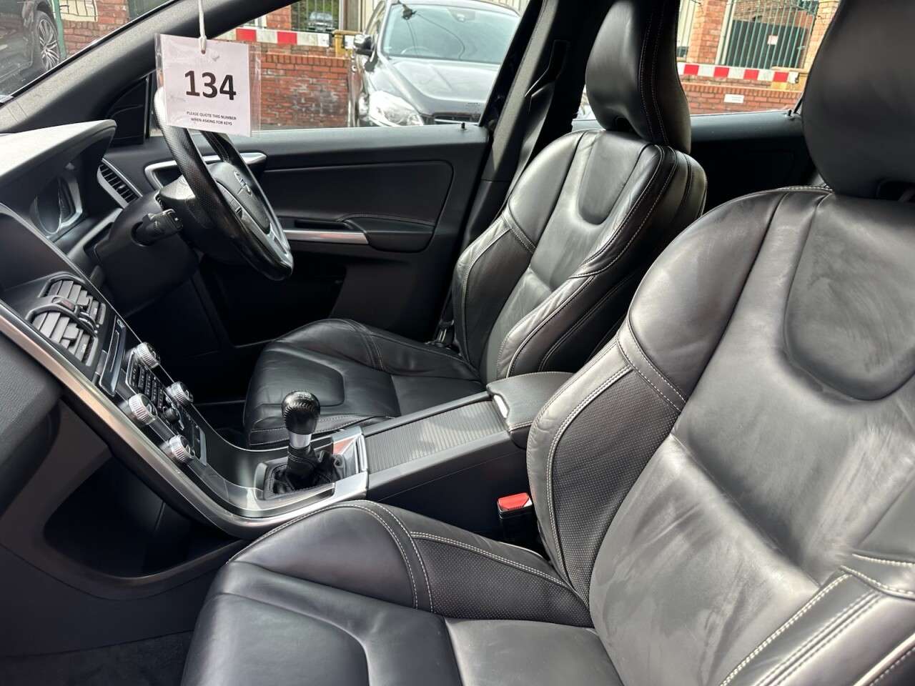 2017 VOLVO XC60 2017 VOLVO XC60