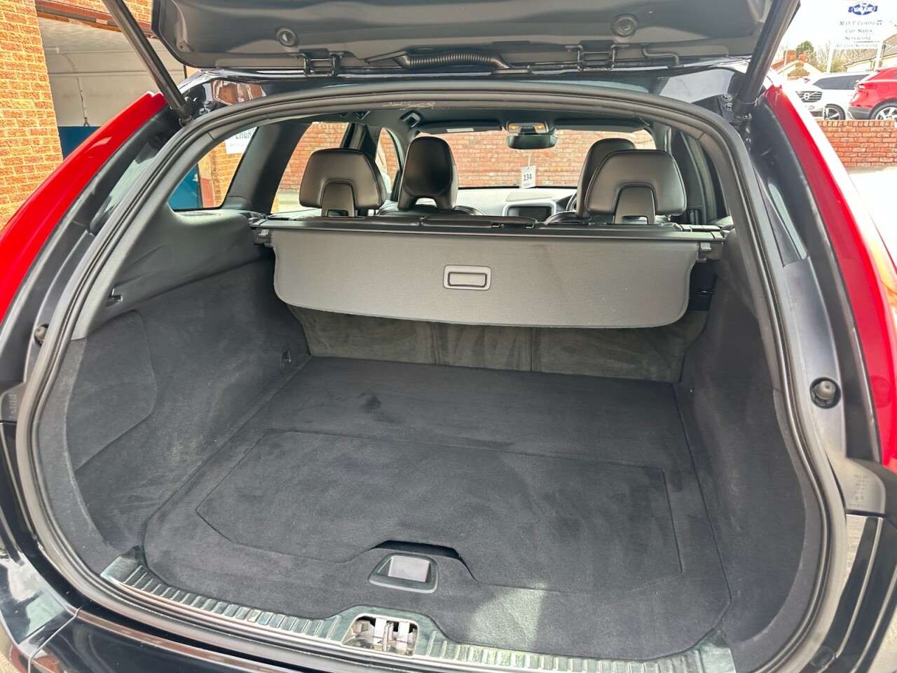 2017 VOLVO XC60 2017 VOLVO XC60