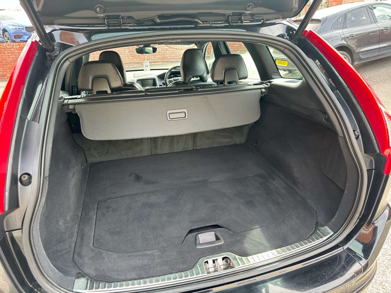 2017 VOLVO XC60 2017 VOLVO XC60