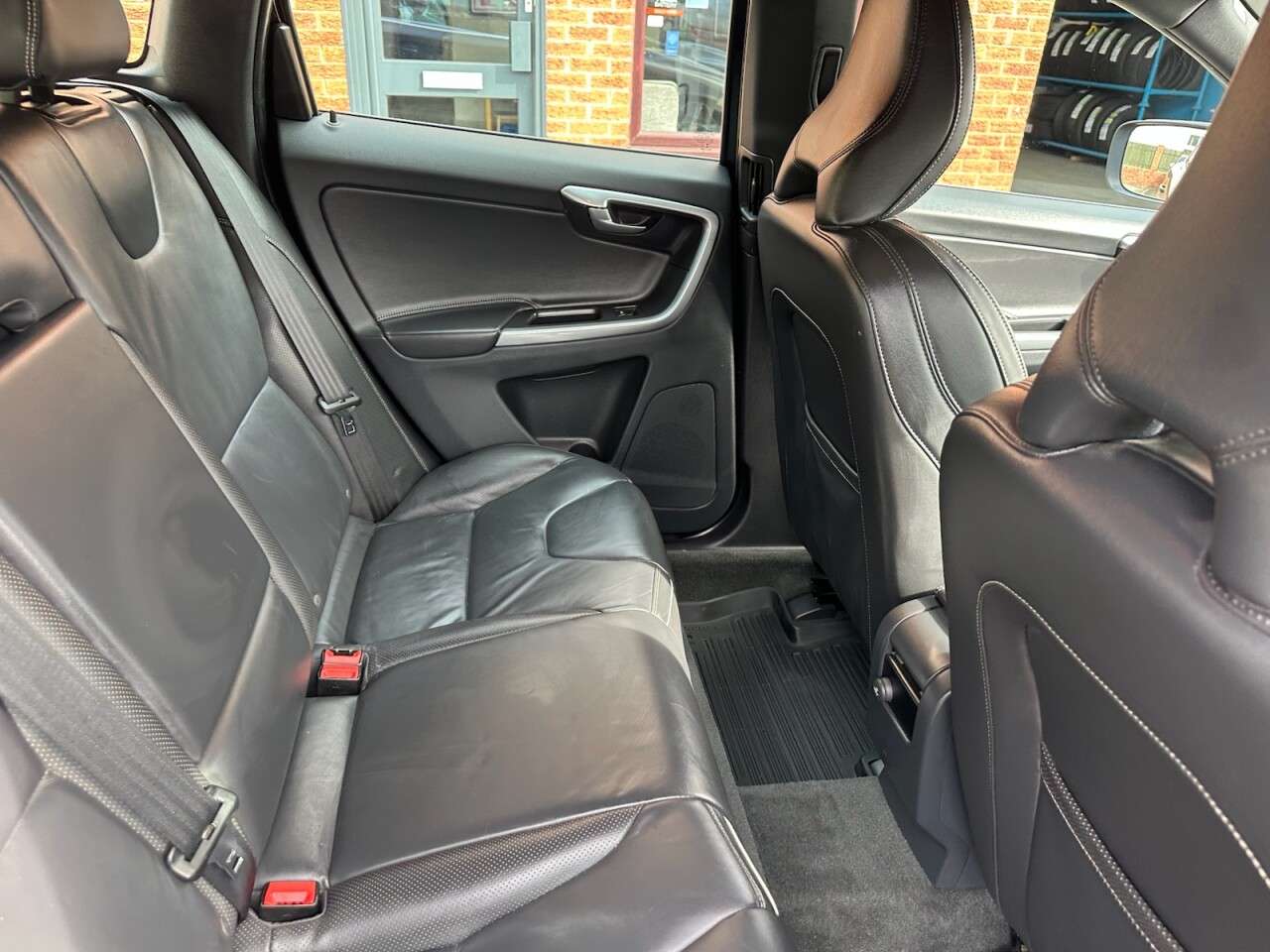 2017 VOLVO XC60 2017 VOLVO XC60